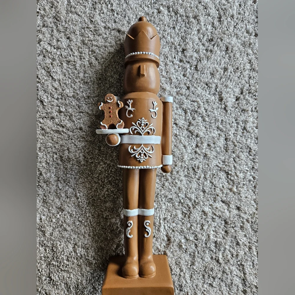 Gingerbread Nutcracker Figurine - Picture 2 of 3